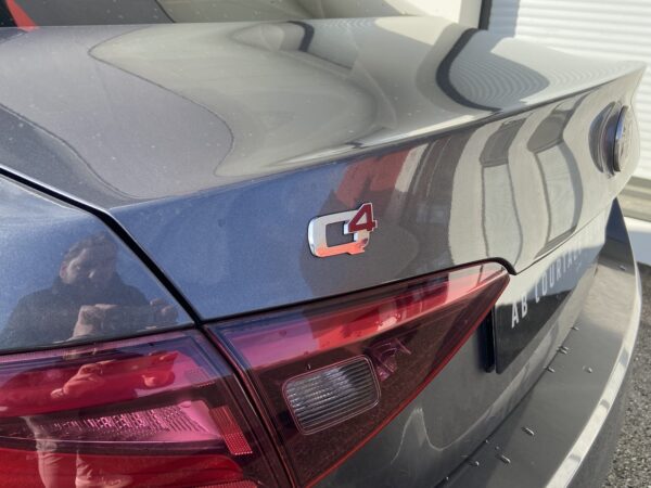 ALFA ROMÉO GIULIA Q4 LUSSO 180ch – Image 7